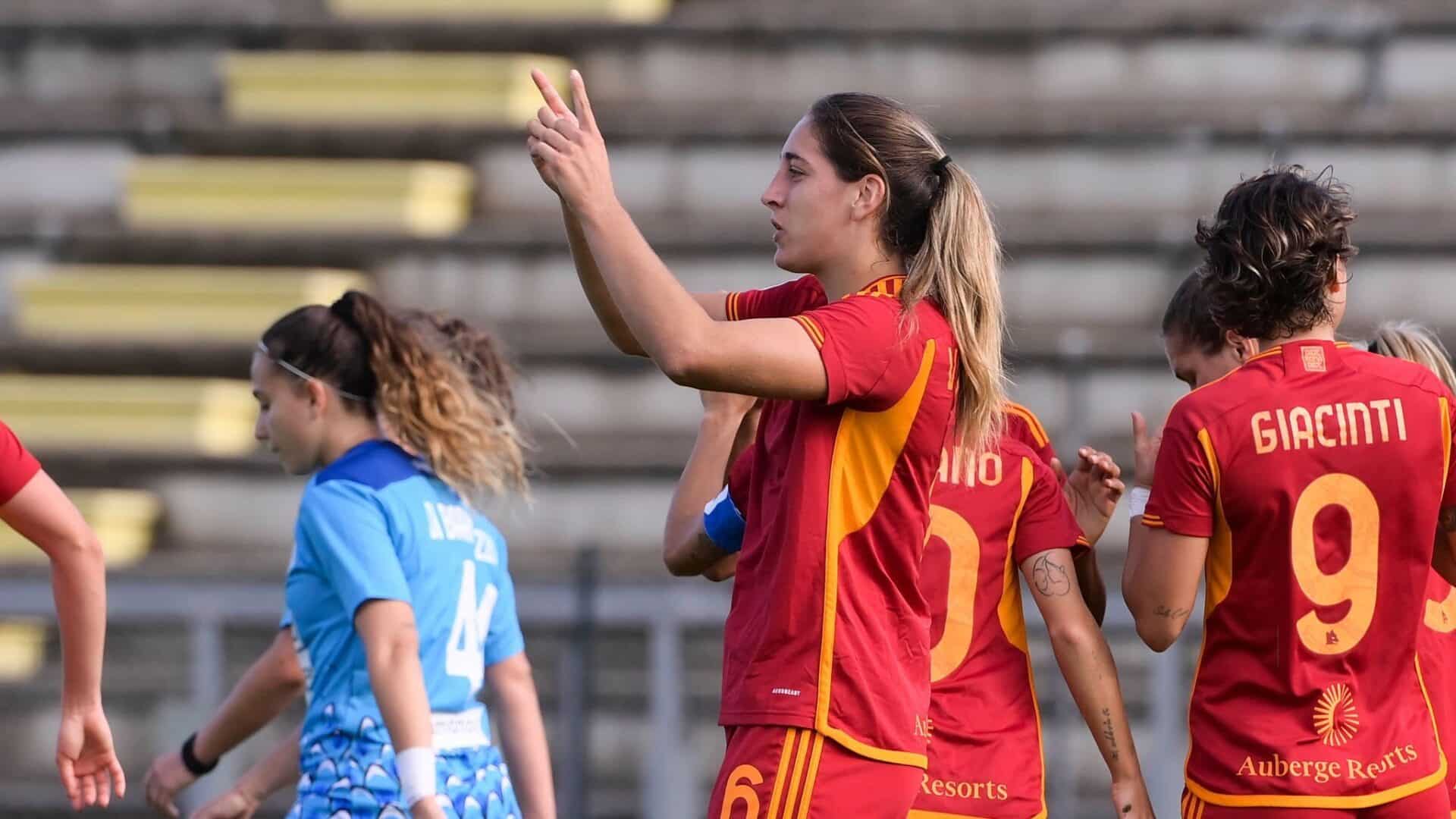 Oihane Valdezate con la maglia della Roma