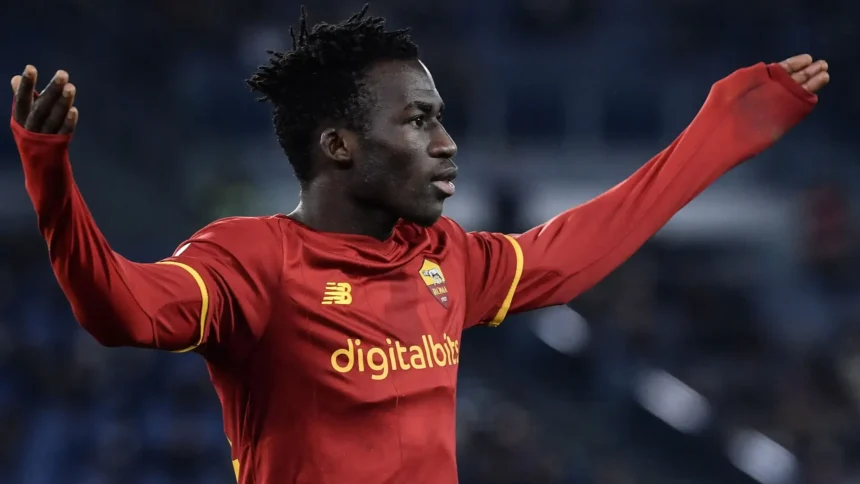 Afena-Gyan con la maglia della Roma