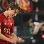 Bove con la maglia della Roma