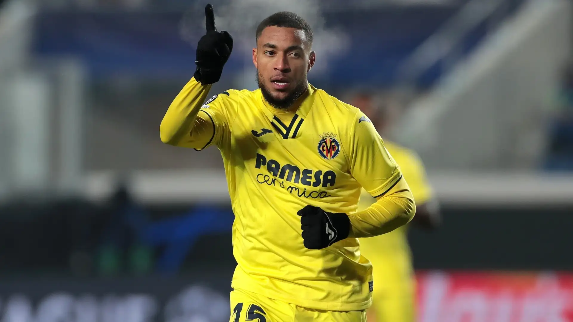 Danjuma con la maglia del Villarreal