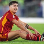 Dybala con la maglia della Roma