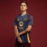 Dybala con la terza maglia della Roma