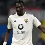 Tammy Abraham con la maglia della Roma