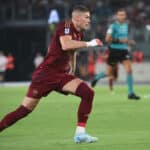 Dovbyk con la maglia della Roma