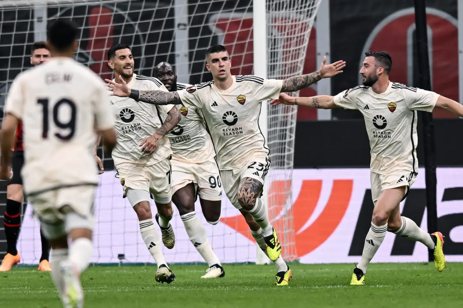 Gianluca Mancini in gol con la maglia della Roma