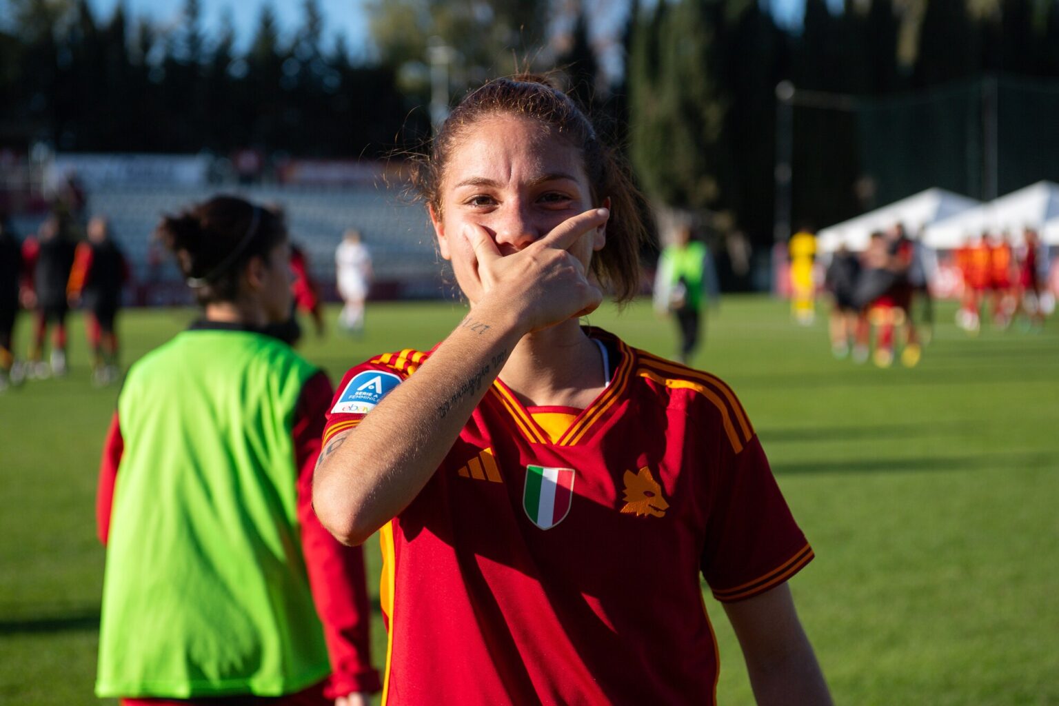 Giugliano con la maglia della Roma Femminile