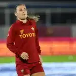 Haavi con la maglia della Roma Femminile