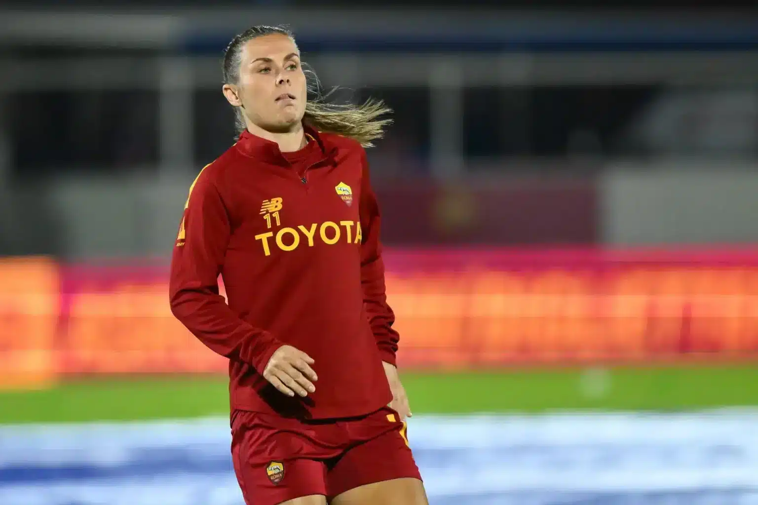 Haavi con la maglia della Roma Femminile