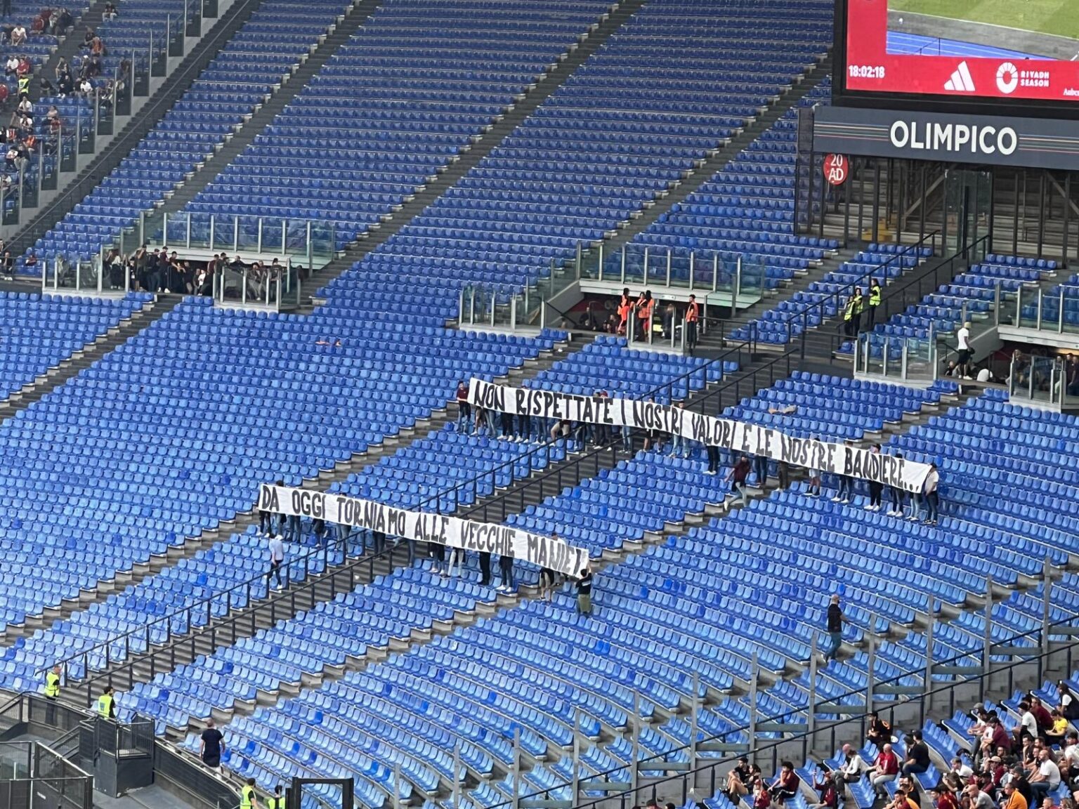 Striscione in Curva SUD