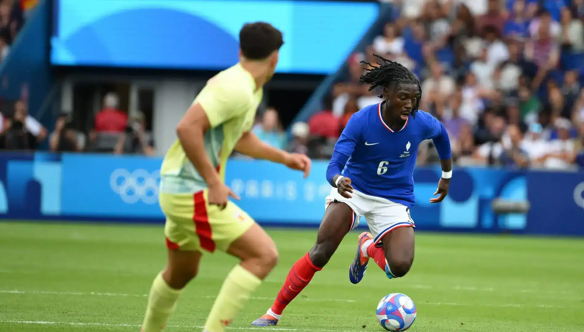 Koné con la maglia della Francia