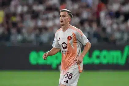 Saelemaekers con la maglia della Roma