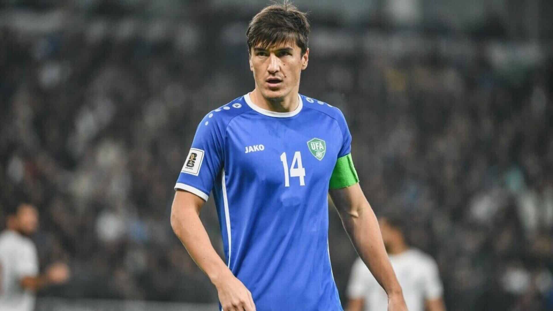 Shomurodov con la maglia dell'Uzbekistan