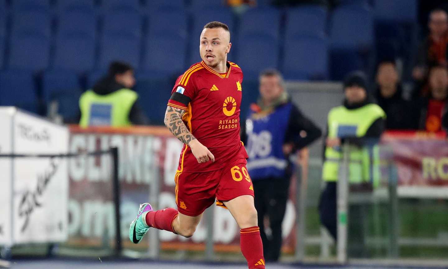 Angelino con la maglia della Roma