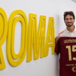 Mats Hummels con la maglia della Roma