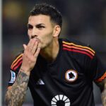 Leandro Paredes con la maglia della Roma