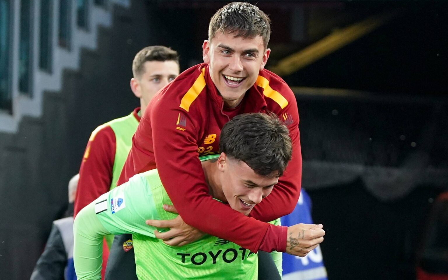 Dybala e Svilar, Roma