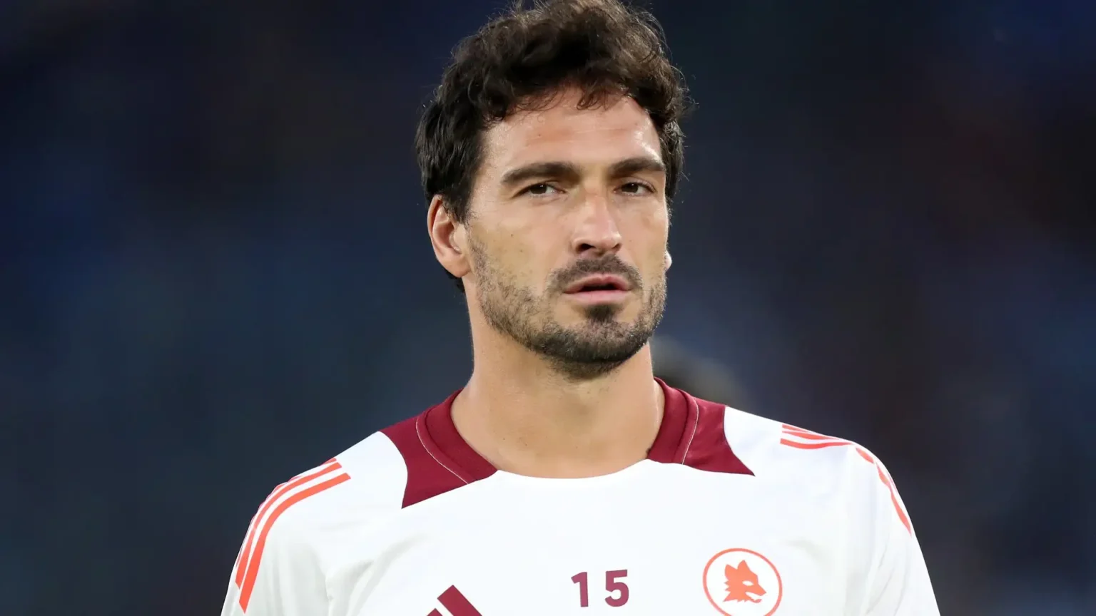 Hummels con la maglia della Roma