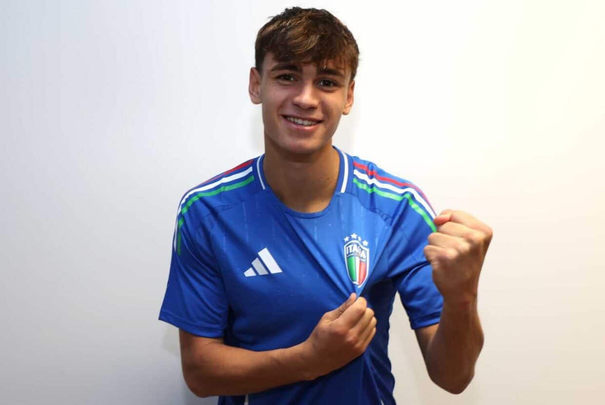 Niccolò Pisilli con la maglia dell'Italia