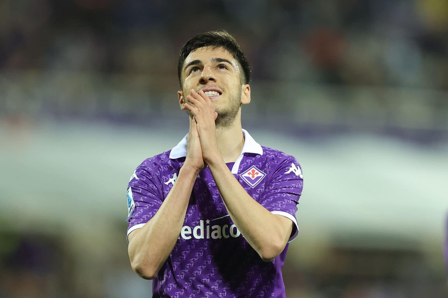 Parisi con la maglia della Fiorentina