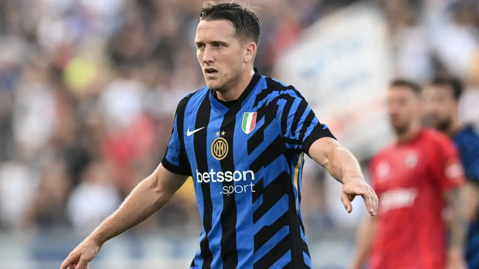 Zielinski con la maglia dell'Inter