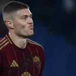 Artem Dovbyk con la maglia della Roma