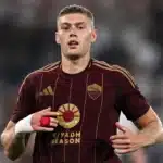 Dovbyk con la maglia della Roma