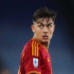 Dybala con la maglia della Roma