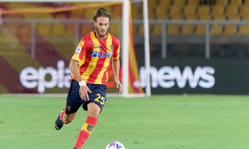 Antonino Gallo con la maglia del Lecce