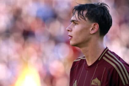 Pisilli con la maglia della Roma