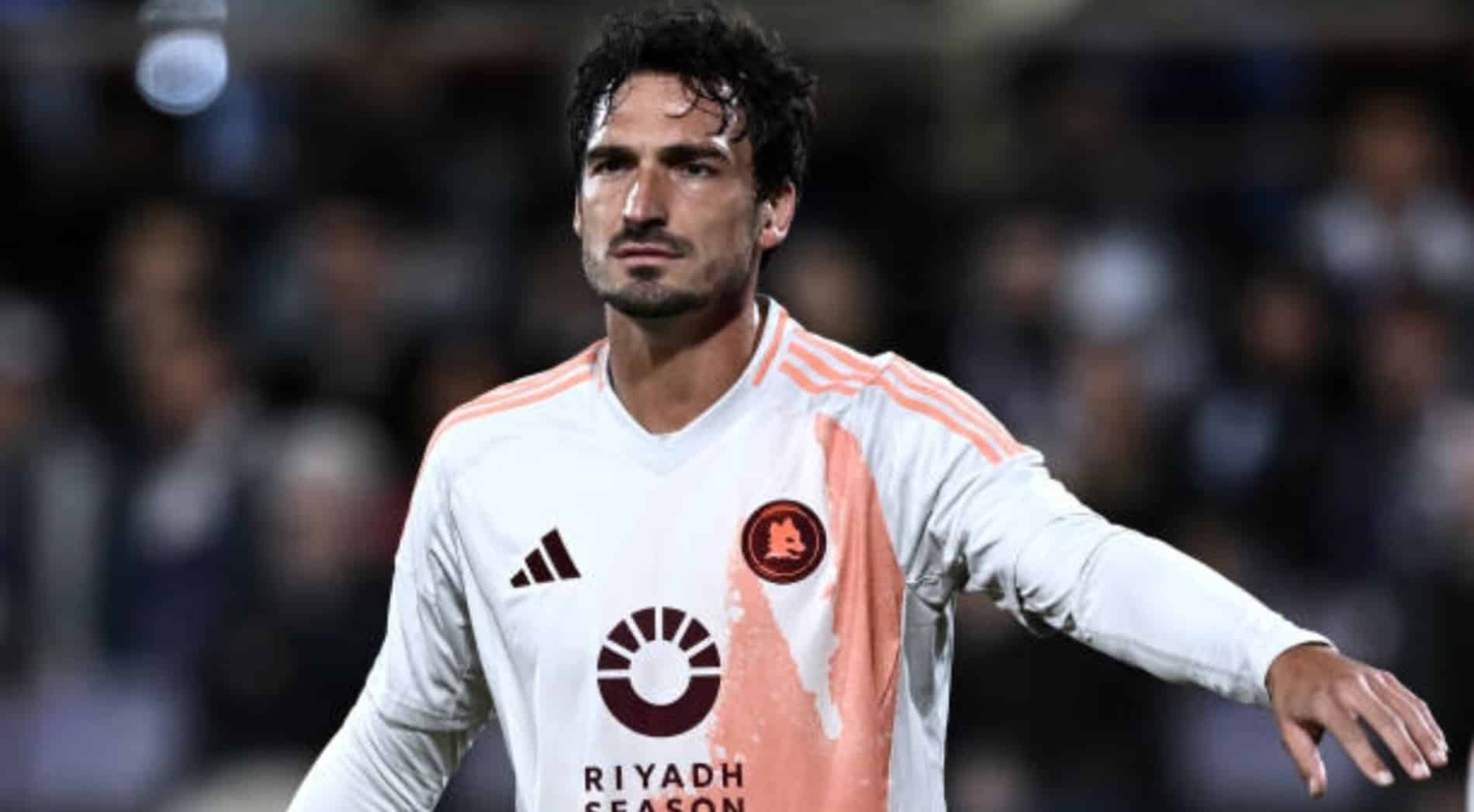 Hummels con la maglia della Roma