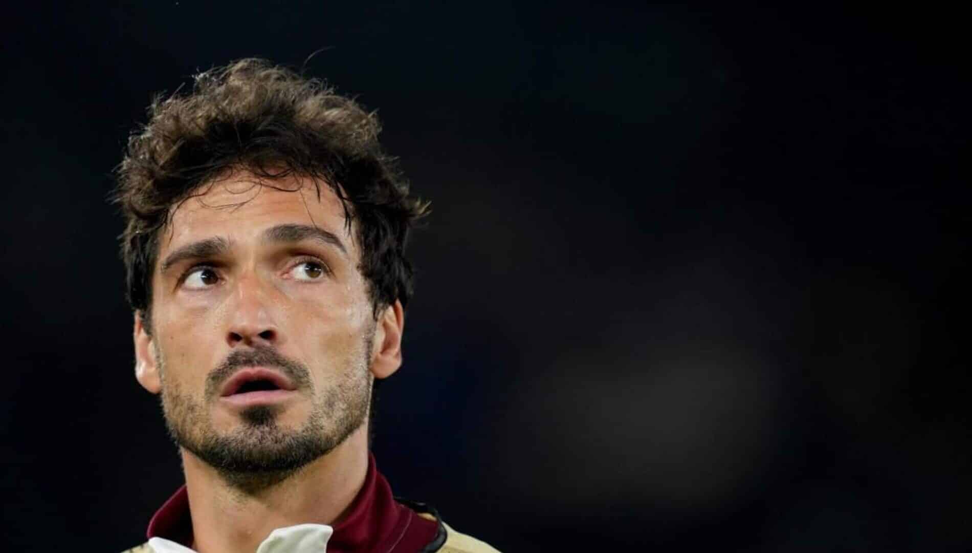 Mats Hummels con la maglia della Roma