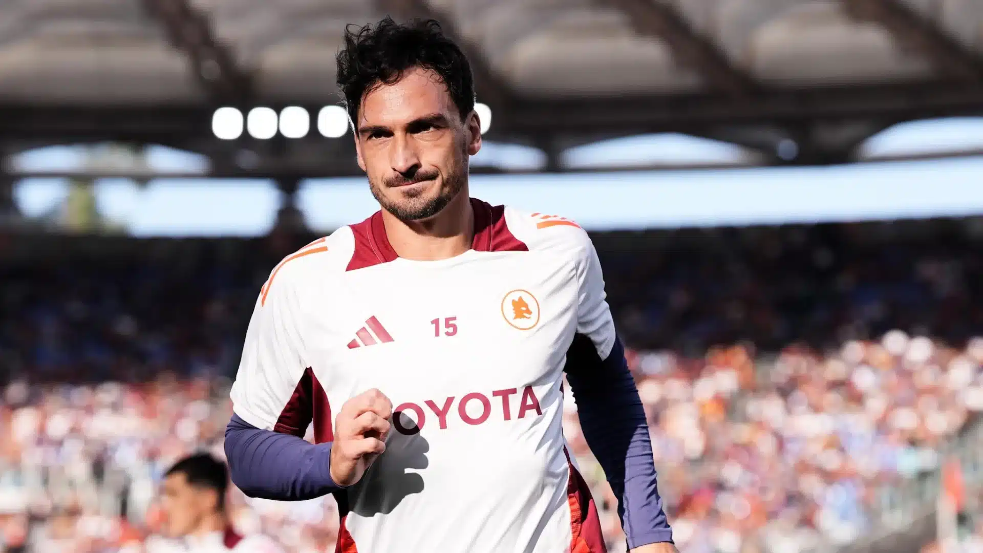 Mats Hummels con la maglia della Roma