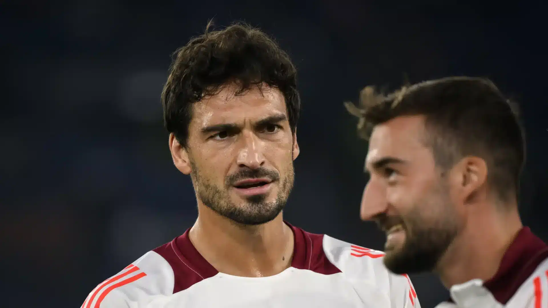 Hummels con la maglia della Roma