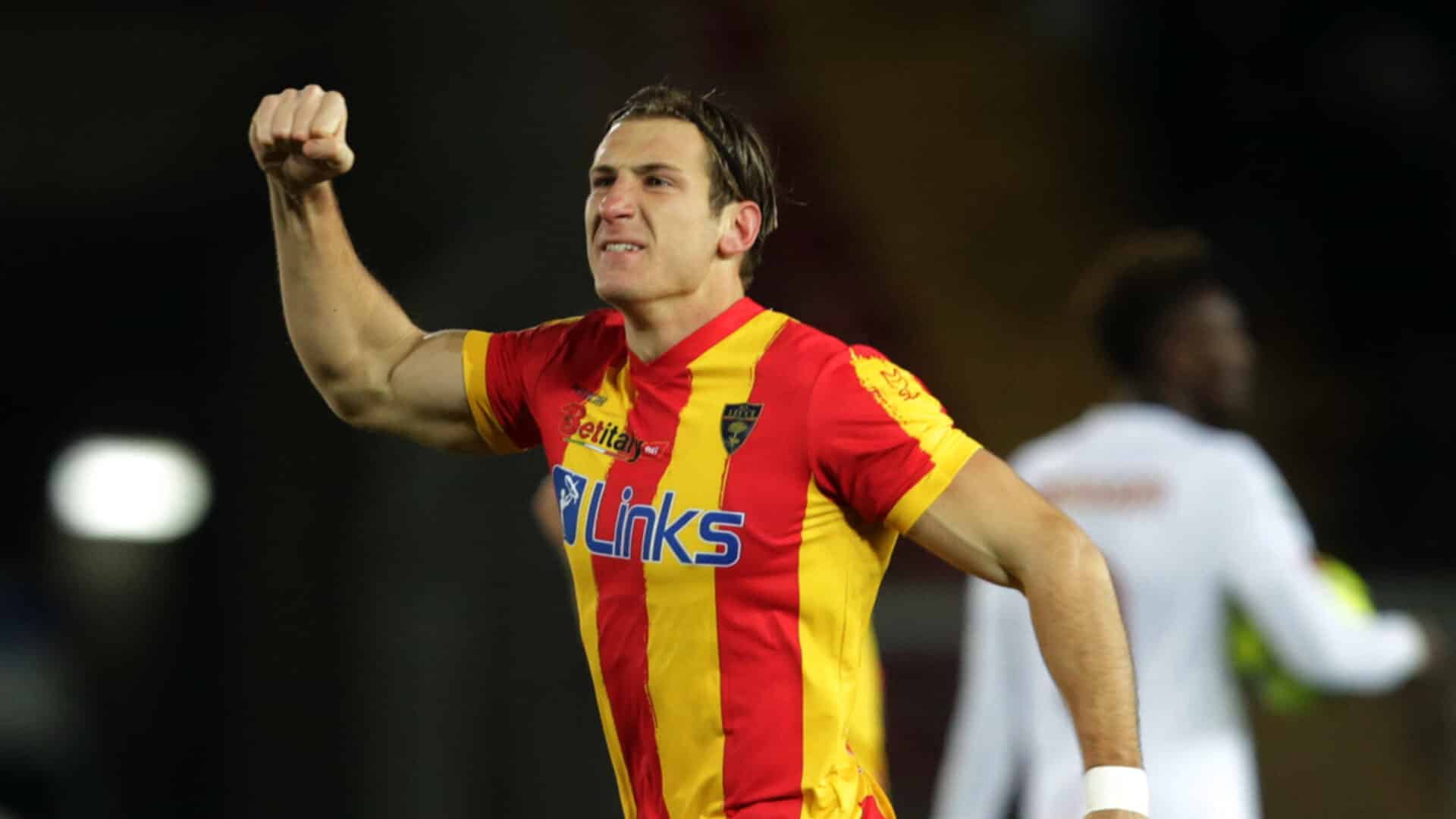 Federico Baschirotto con la maglia del Lecce