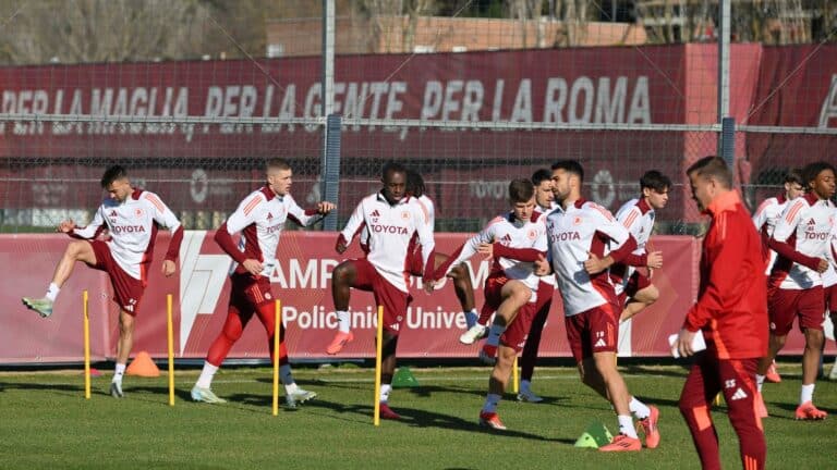 Seduta di allenamento a Trigoria