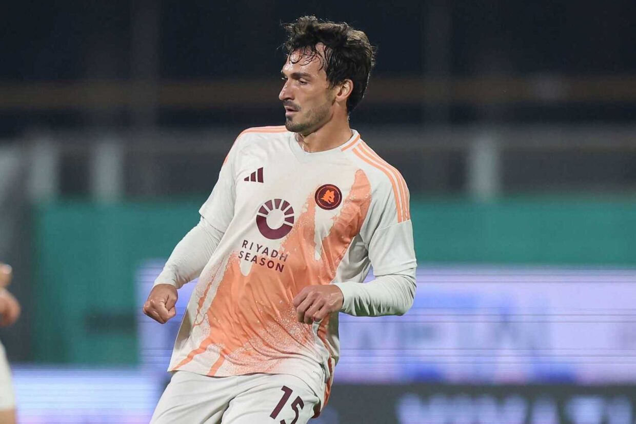 Hummels con la maglia della Roma