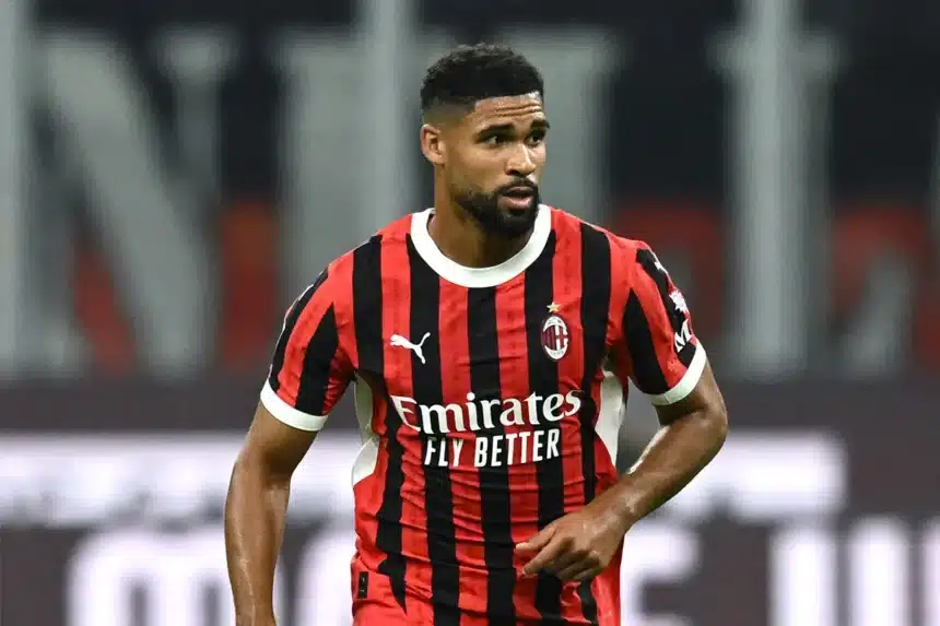 Ruben Loftus-Cheek con la maglia del Milan