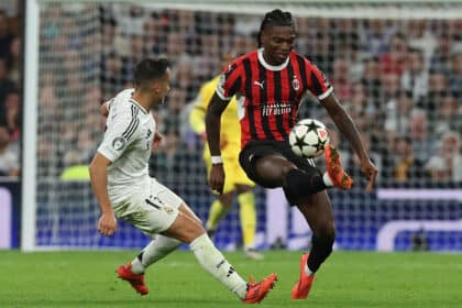 Rafael Leão, attaccante del Milan, in campo durante una partita di Serie A