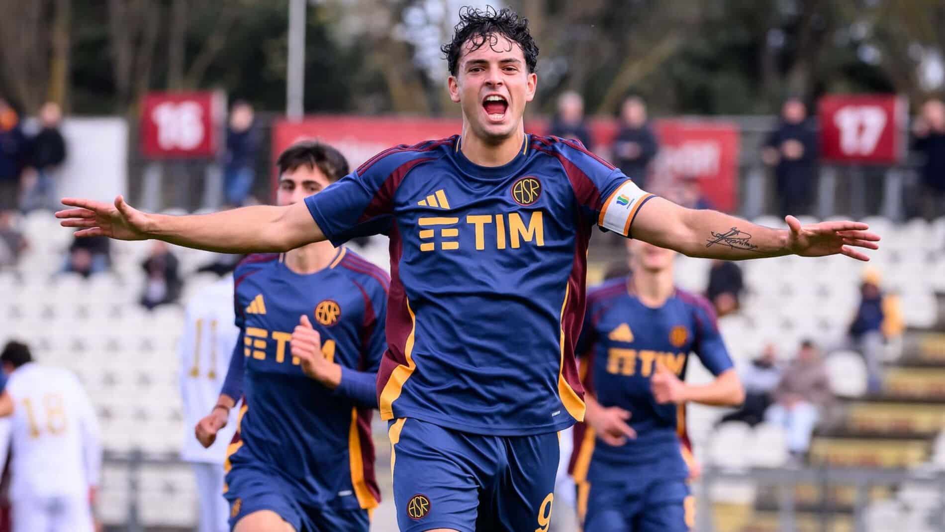 Misitano con la maglia della Roma Primavera