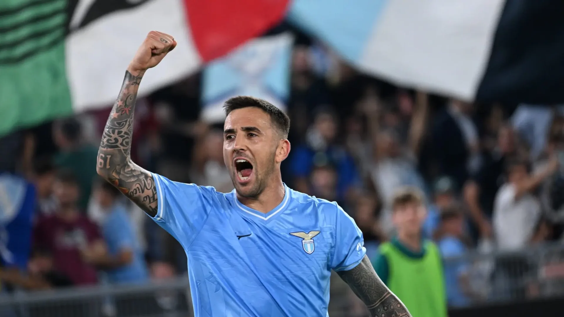 Matias Vecino con la maglia della Lazio