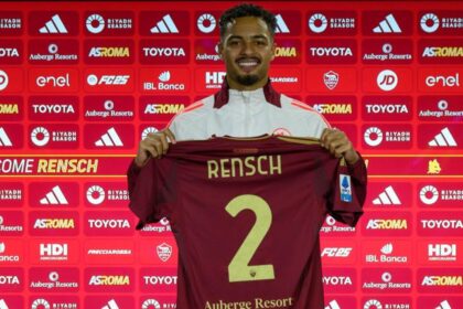Devyne Rensch con la maglia della Roma