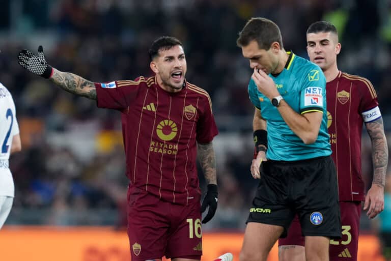Discussione tra Paredes e Zufferli in Roma-Genoa