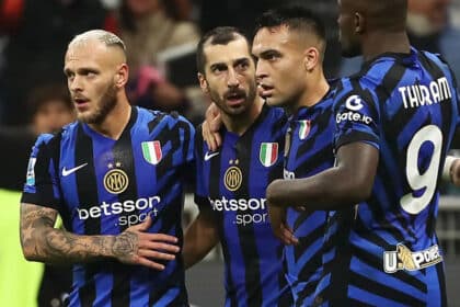 L'abbraccio dei giocatori dell'Inter dopo un goal