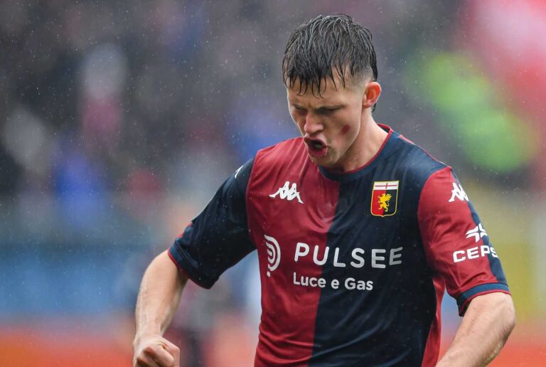 Morten Frendrup con la maglia del Genoa