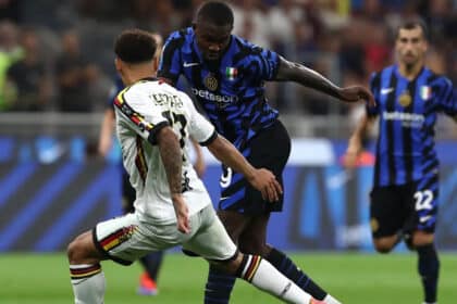 Thuram in azione con la maglia dell'Inter