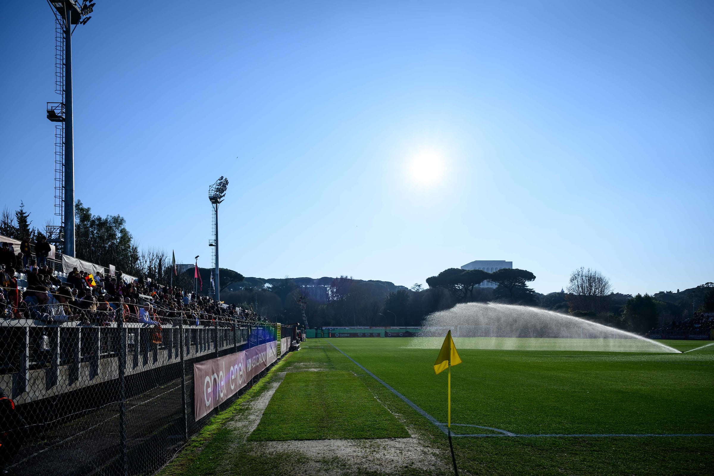 Roma, allenamento a porte aperte al Tre Fontane:  Dovbyk out, applausi per Pellegrini