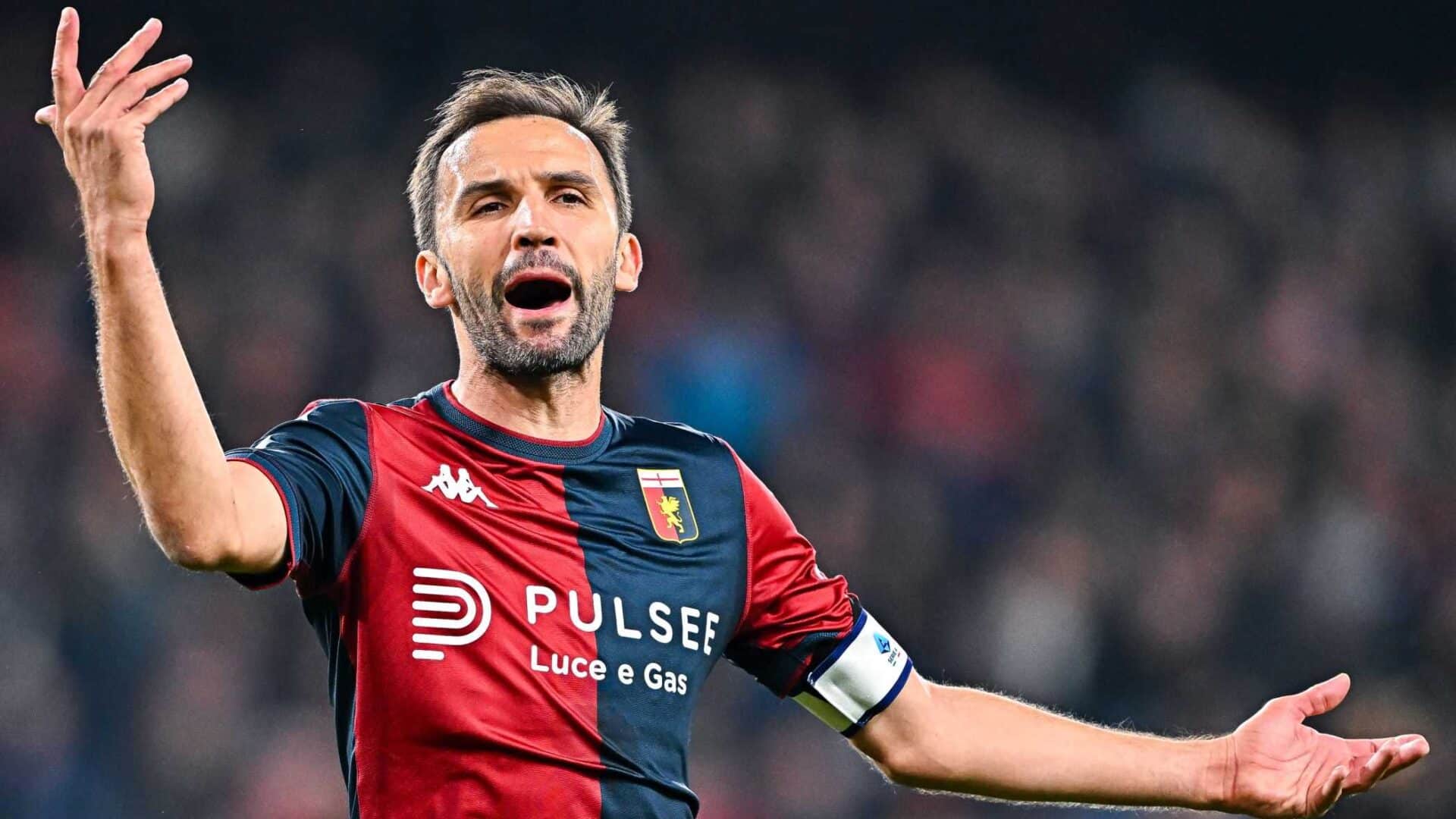 Milan Badelj con la maglia del Genoa