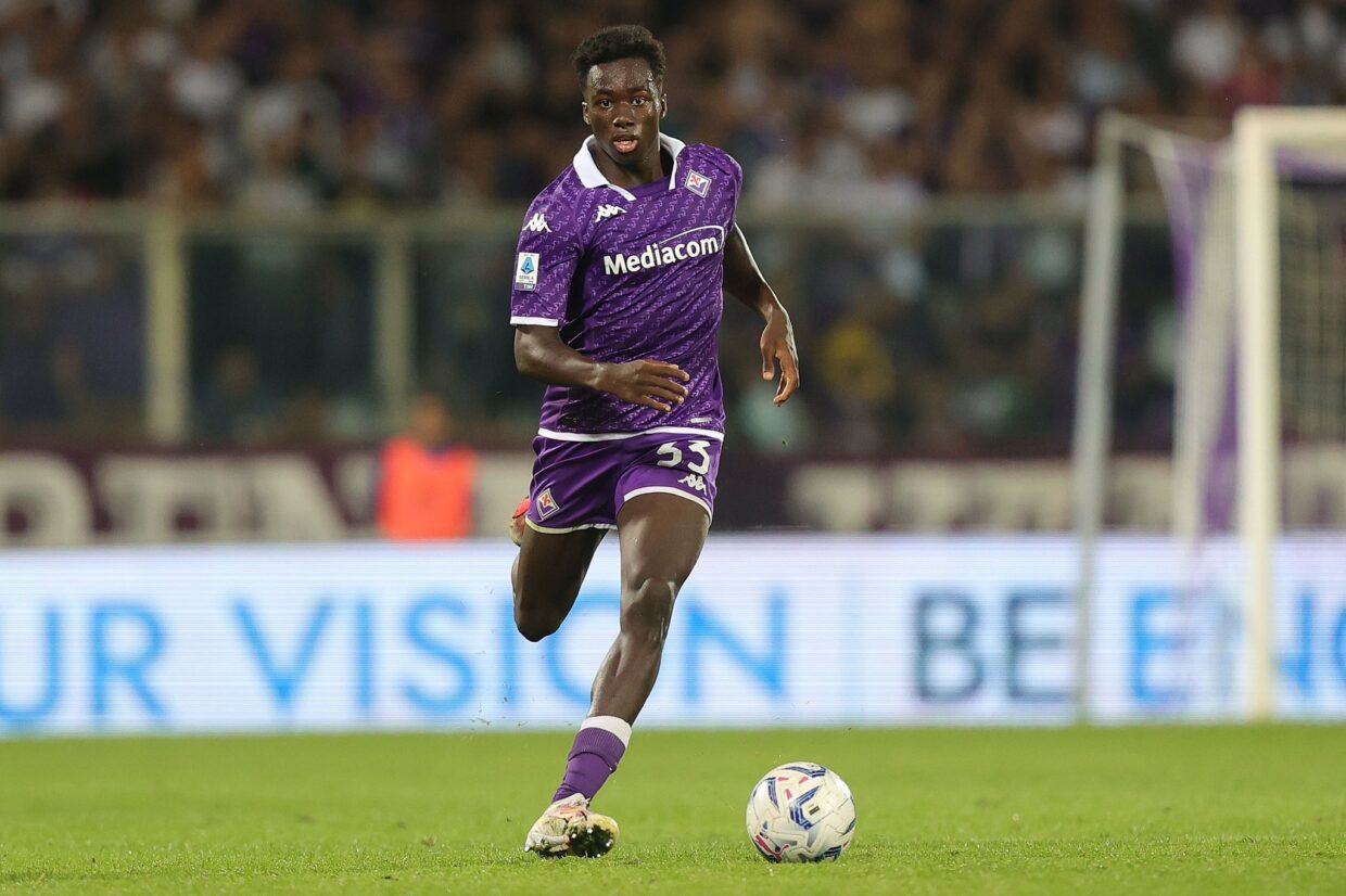 Michael Kayode con la maglia della Fiorentina