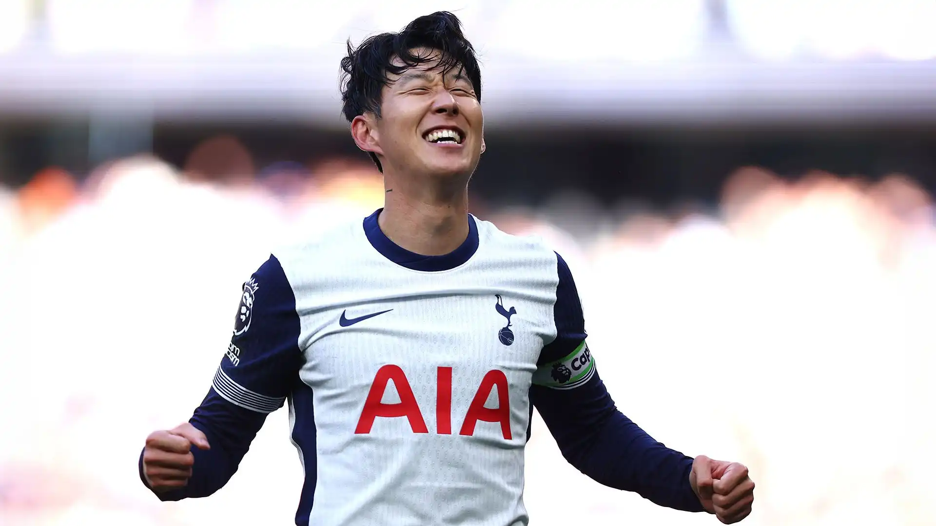 Son Heung-Min con la maglia del Tottenham