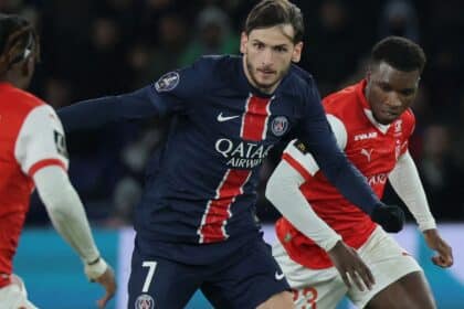 Kvaratskhelia contro il Reims